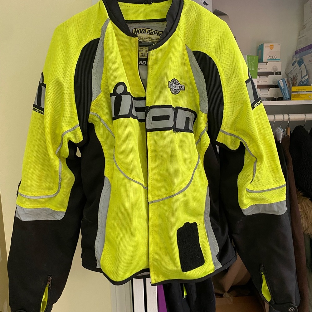 ICON Hooligan 2 motorcycle jacket size medium